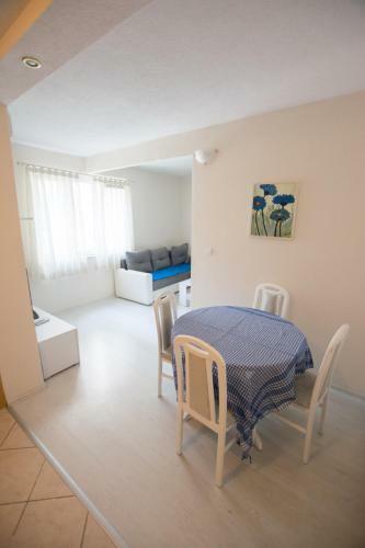 Modern Apartment Best Location