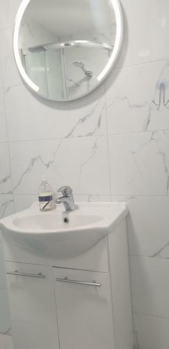 Modern Apartment Best Location