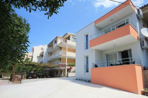 Apartmani Lovre