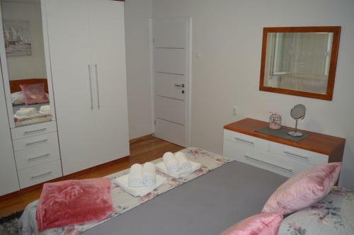 Apartments Iva