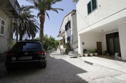 Apartments Besker