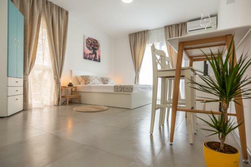 Apartments Nikolina