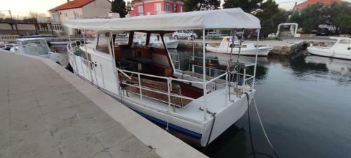 Boat-fishing Charter Averto