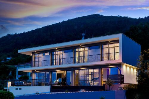 Villa The View