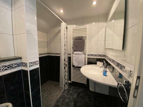 Hostal Gaestehaus Savo
