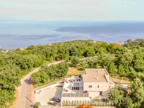 Villa Laurana Ii, I?i?i