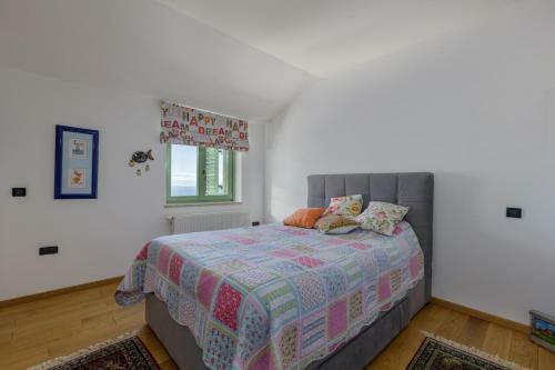 Wonderful Villa Mirna