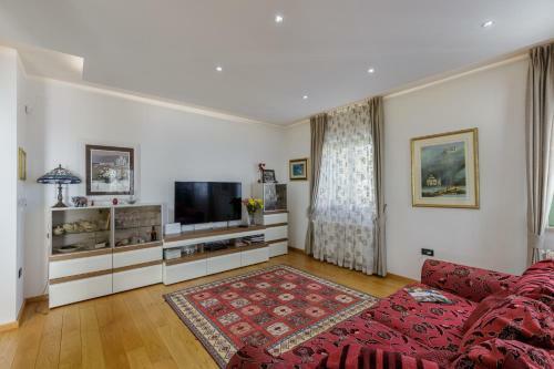 Wonderful Villa Mirna