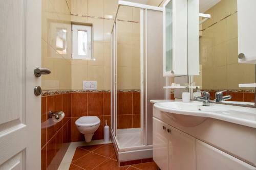 Apartmani Mei? Pirovac