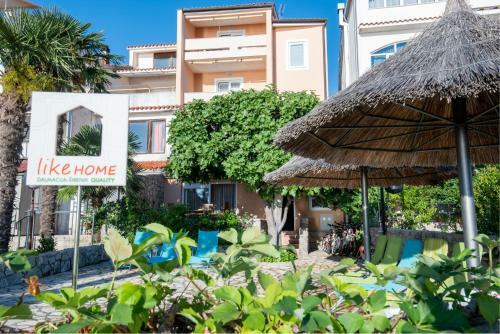 Apartmani Mei? Pirovac
