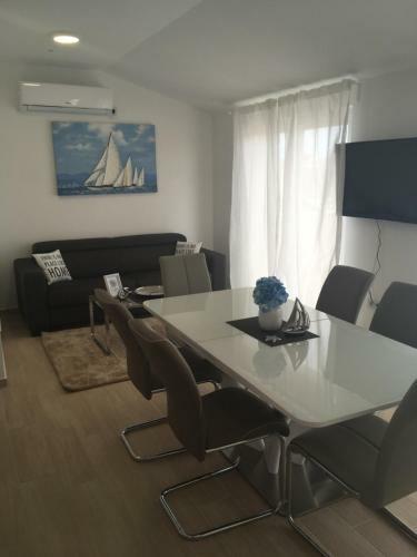 Luxury Apartments Vu?ini? Pirovac