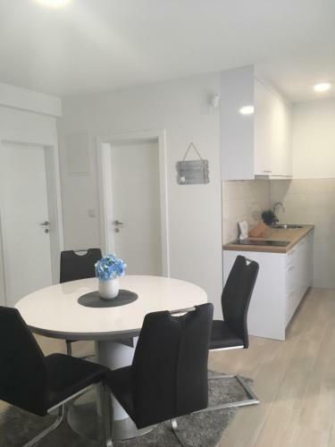 Luxury Apartments Vu?ini? Pirovac