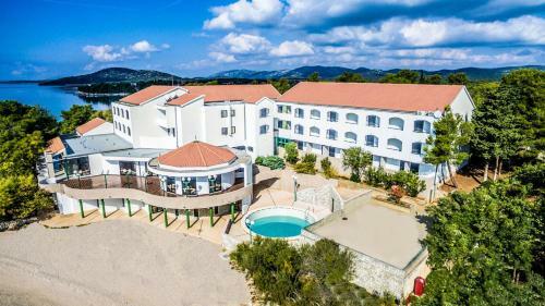 Hotel Mobile Home Pirovac 28