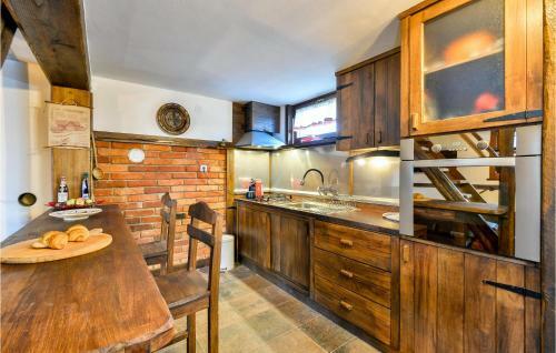 Amazing Home In Popovaca With Wifi And 2 Bedrooms