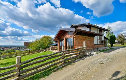 Amazing Home In Popovaca With Wifi And 2 Bedrooms