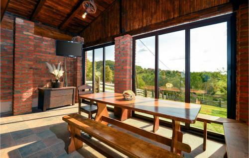 Amazing Home In Popovaca With Wifi And 2 Bedrooms