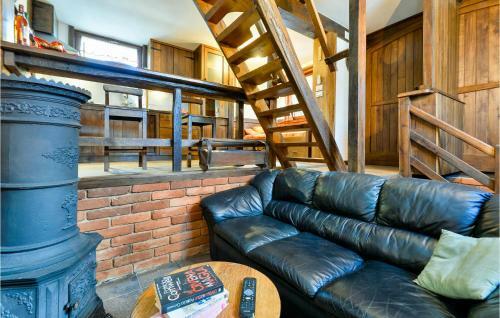 Amazing Home In Popovaca With Wifi And 2 Bedrooms