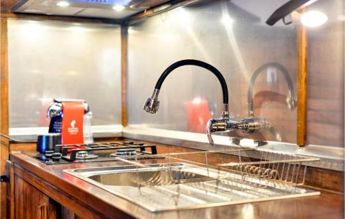 Amazing Home In Popovaca With Wifi And 2 Bedrooms