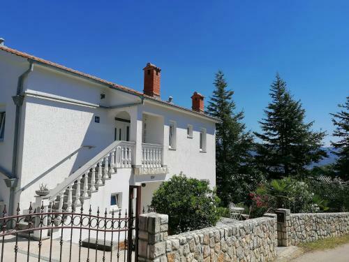 Four Bedrooms Villa Anita