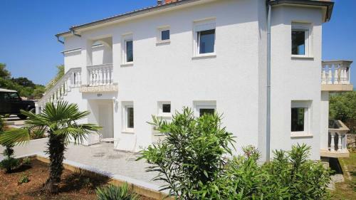 Four Bedrooms Villa Anita