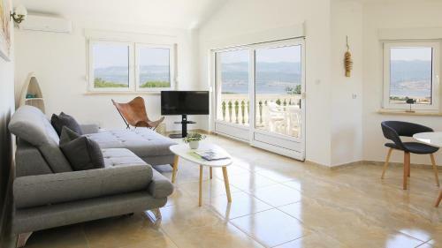 Four Bedrooms Villa Anita