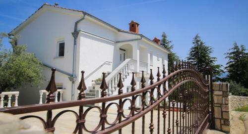 Four Bedrooms Villa Anita