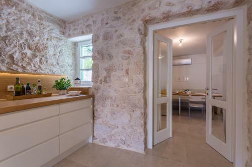 Stone Villa Levanda With Private Pool