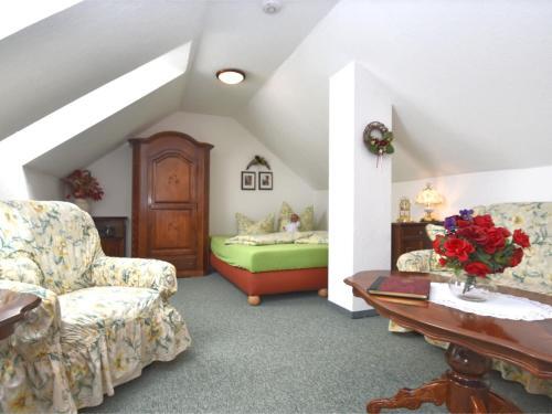 Bouitque Holiday Home In Exdorf With Pond