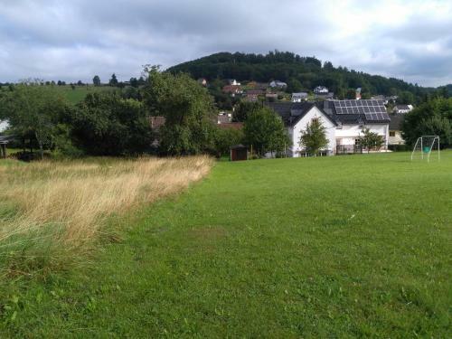 Ferienhaus "spatzennest" Eifel Gerolstein Hunde Ok