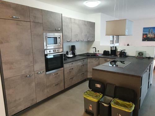 Apartamento Gro�z�gige Unterkunft Mit Terrasse