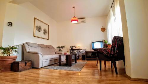 Spacious Garden House, Orebi? (4+1)