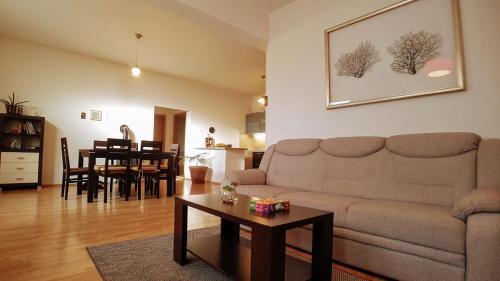 Spacious Garden House, Orebi? (4+1)