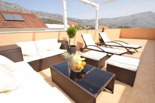 Apartamentos Luxury Penthouse With Jacuzzi In Orebi? (dalmatia)