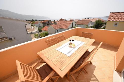 Apartamentos Luxury Penthouse With Jacuzzi In Orebi? (dalmatia)