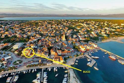 Buco Seafront Apartments & Fastfood