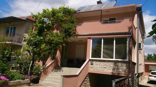 Apartamento Small Guest House Punta Pako?tane