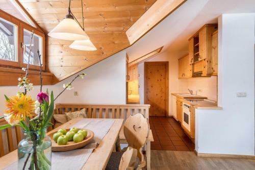 Fischer Apartment A