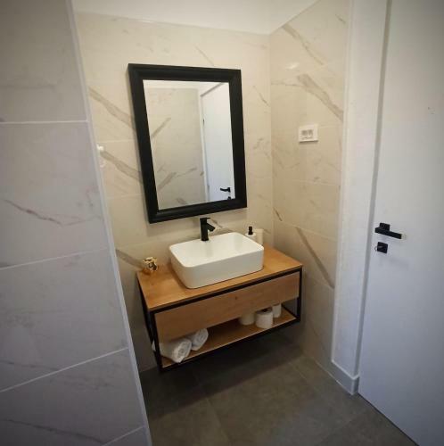Modern Family Apartment Zara