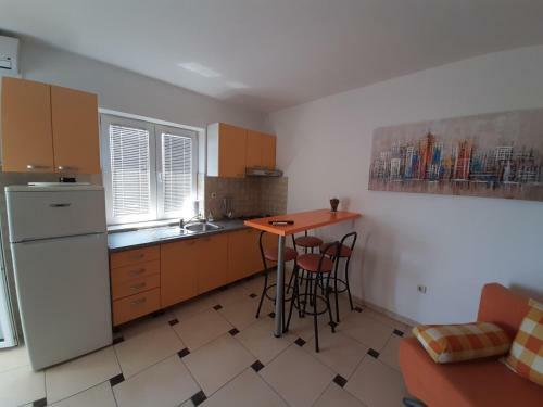 Apartments Bruna - 300m From Beach
