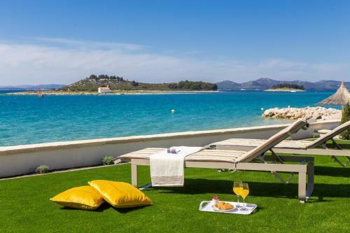 Luxury Apartment Sea