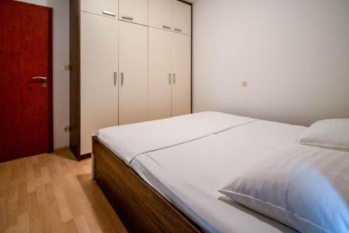 Apartments Jadra