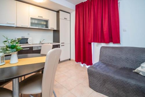 Apartments Jadra