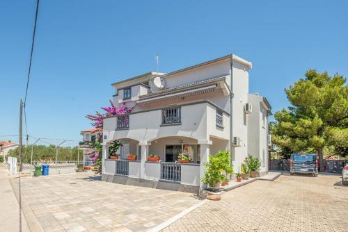 Apartments Jadra