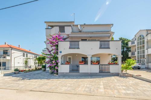 Apartments Jadra