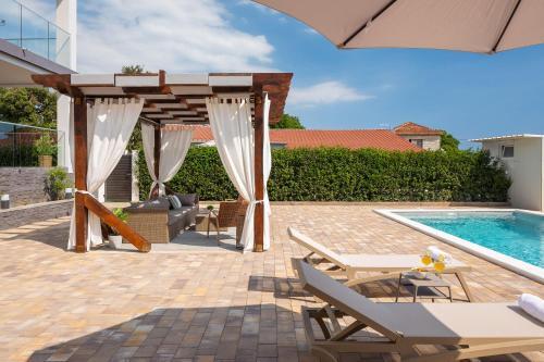 Villa Peregrine