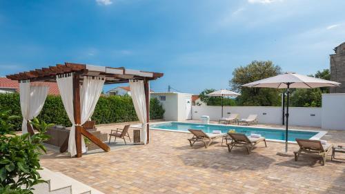 Villa Peregrine