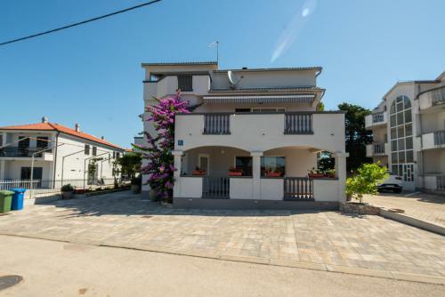 Apartmani Di-ana