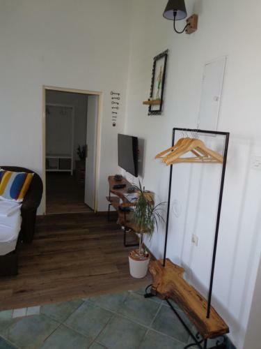 Central Apartment With Beautiful Sea View
