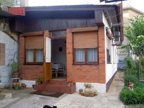 Apartman Thea