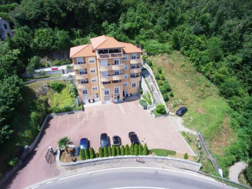 Apartment Elza